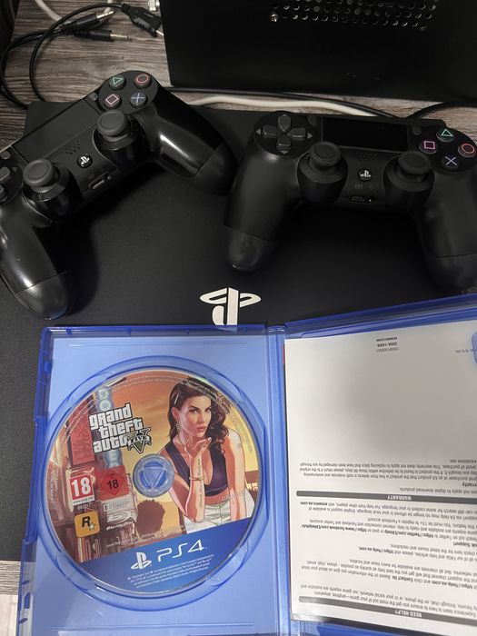 Продаю Пс 4 про (Плейстейшин)