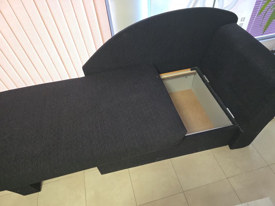 Диван употребяван двуместен