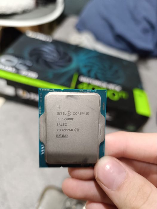 Процессор i5 12400F