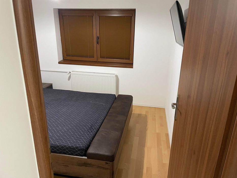 Direct Proprietar: Apartament 3 camere, complet decomandat și renovat – Zona Lipovei