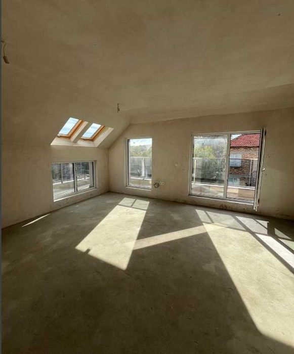 Продава се Мезонет в Варна, Аспарухово - 187 кв.м за 1027 €/кв.м - Снимка #1