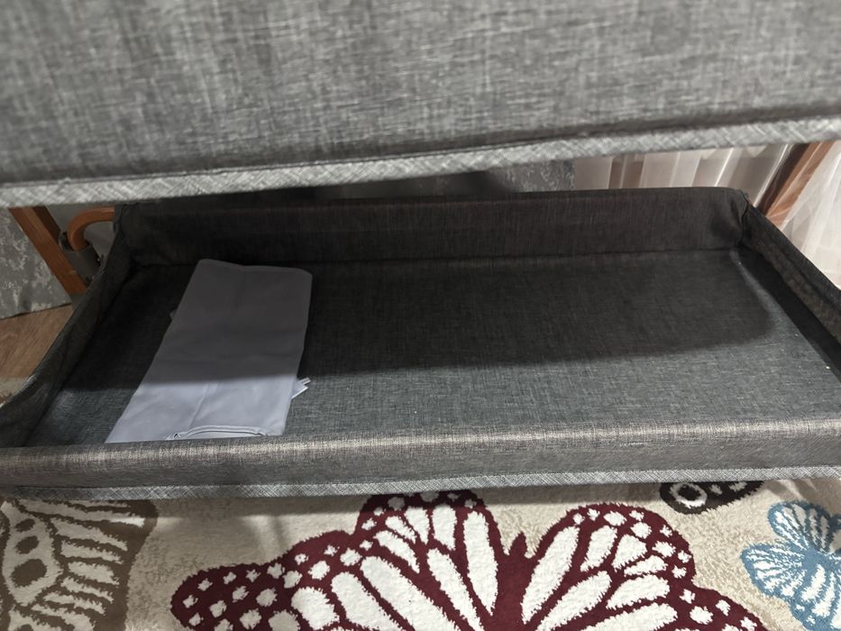 Манеж на колёсиках вместе с коконом