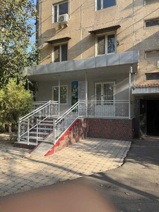 СРОЧНО ! Продается нежылое помещения в Яшнабаде (45 кв/м) Авиасозлар 2