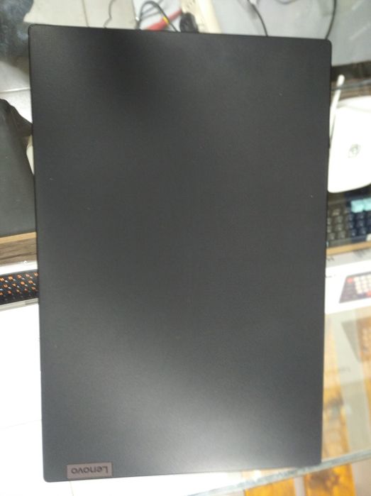 Lenovo i3 1315u noutbuk