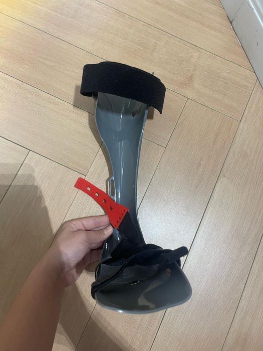 Лангета новая для ног