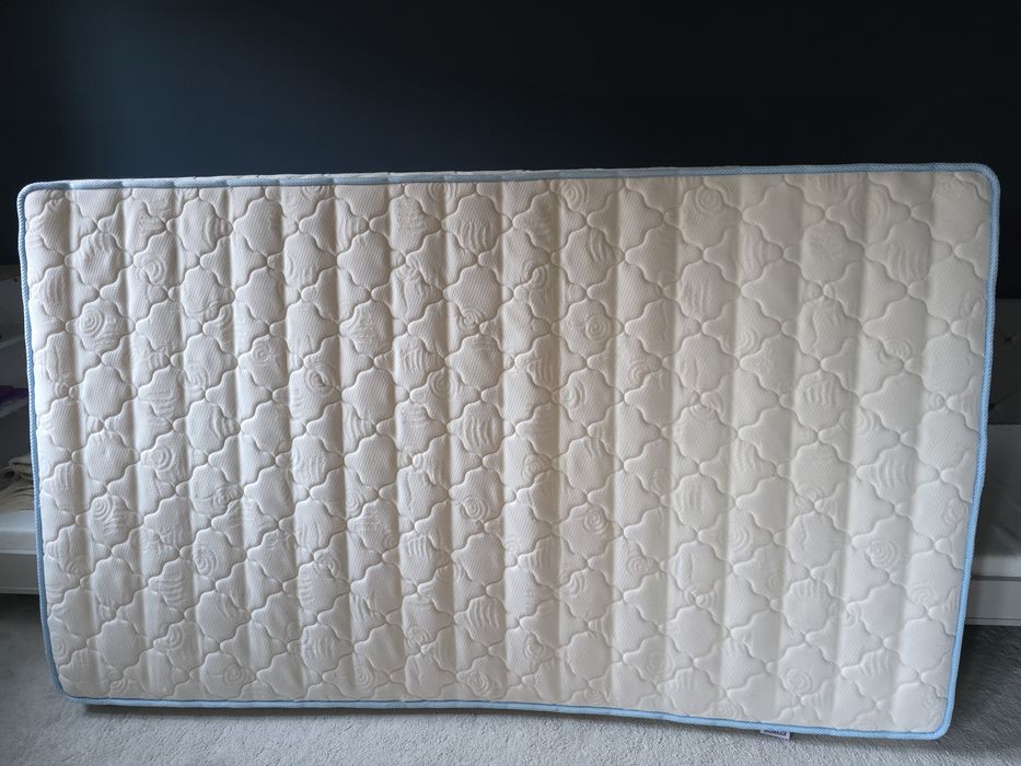 Матрак от пяна 120х200х20см.