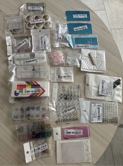 Неизползвани материали за маникюр - всичко от което имаш нужда!