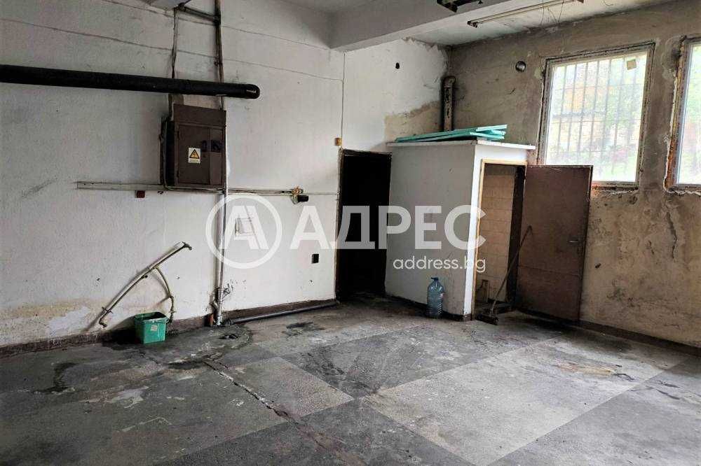 Продава се Промишлена сграда в Разград, Житница - 76 кв.м за 481 €/кв.м - Снимка #1