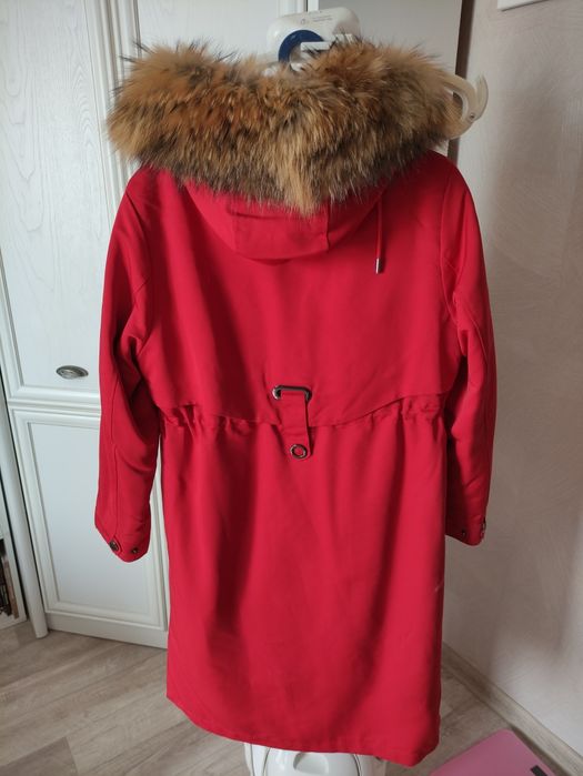 Продам парку 44 р