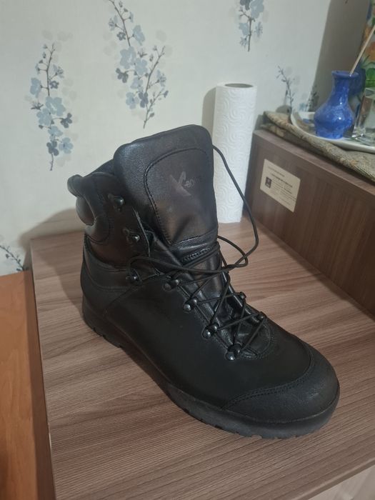 Продам Ботинки фирмы Бутекс