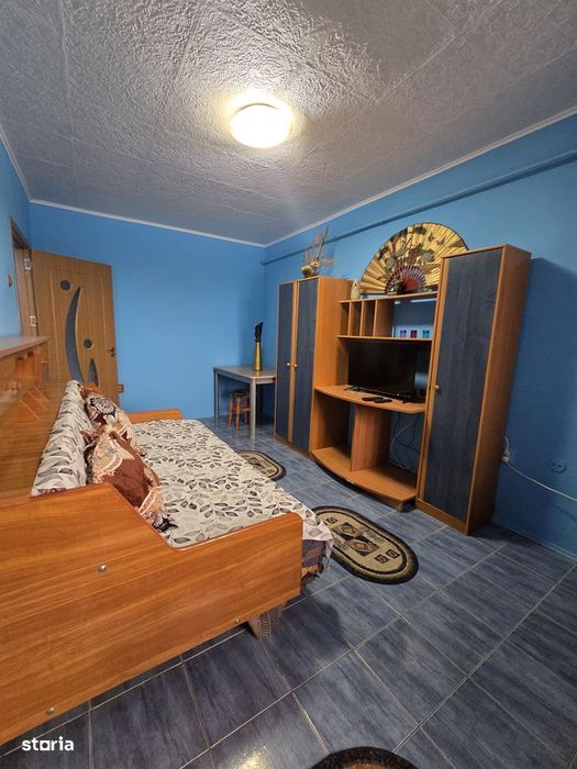 Garsoniera Bld Dorobanti-Lic Cerna etaj 1