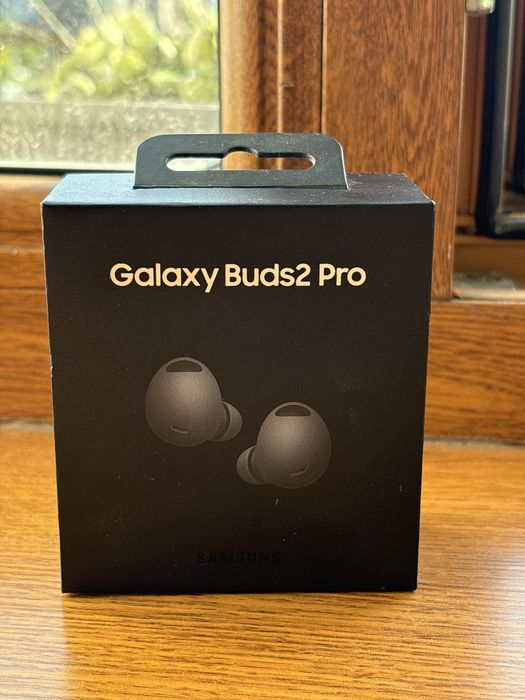 Buds 2 pro срочно продаю
