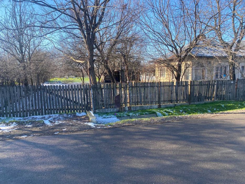 Casa cu 2000 mp teren, drum principal, utilitati, Cuza Voda - Calarasi