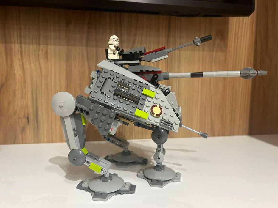 LEGO Star Wars 7671 AT-AP Walker (2008)