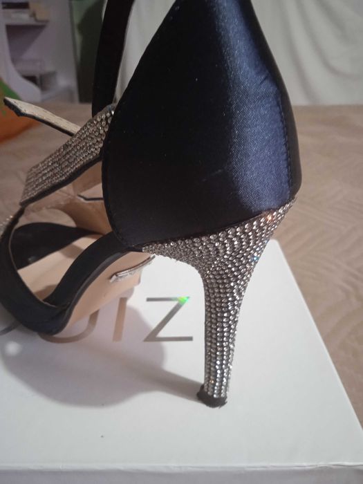 Сандали на висок ток Quiz номер 3 по английската номерация