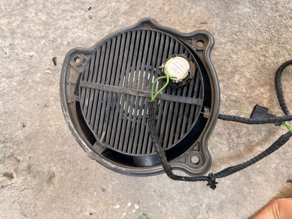 Продам колонки от Мерса оригинал