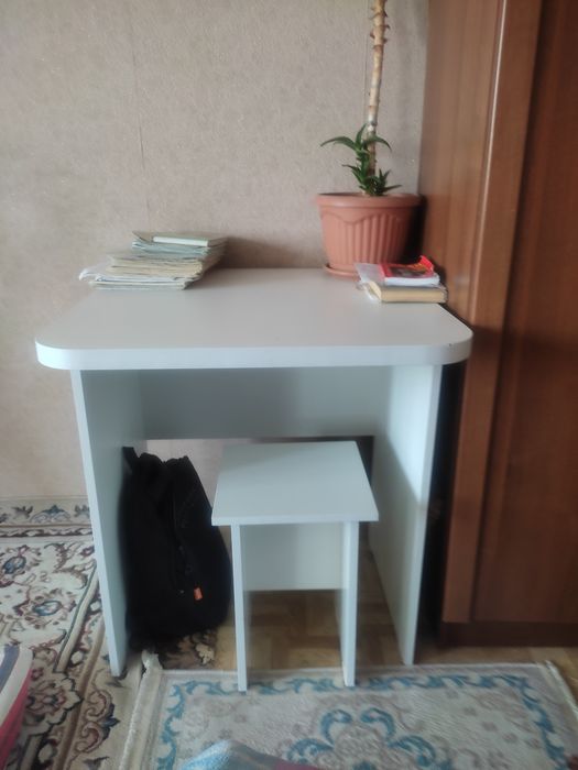 Стол для ученика