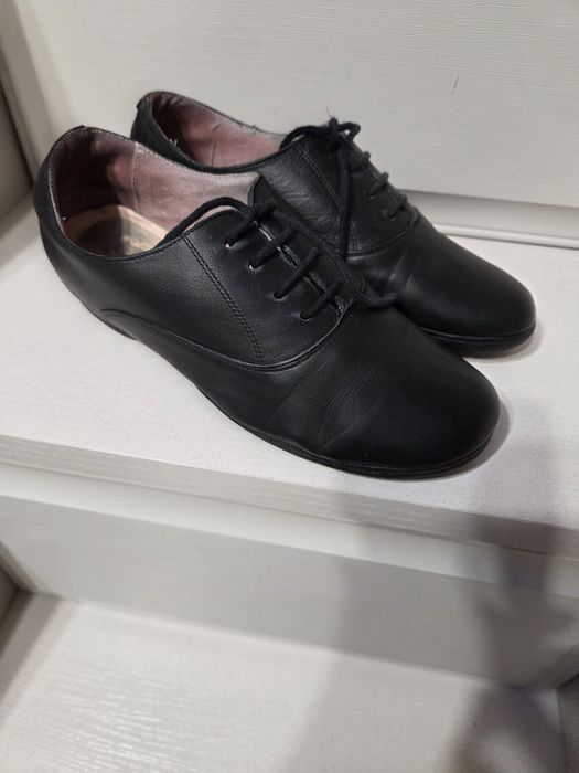 Продам туфли 36 размера  Турция