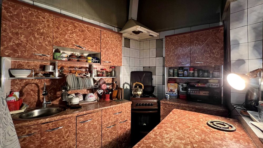 Фаргона шахрида 7 сотих ховли. Полский бозор ёнидаги махалла