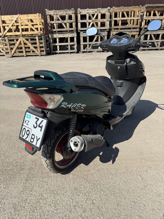 Скутер Рейсер 250