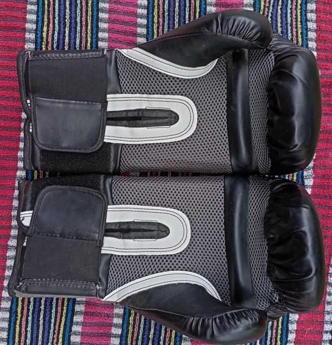 Manusi de box Everlast