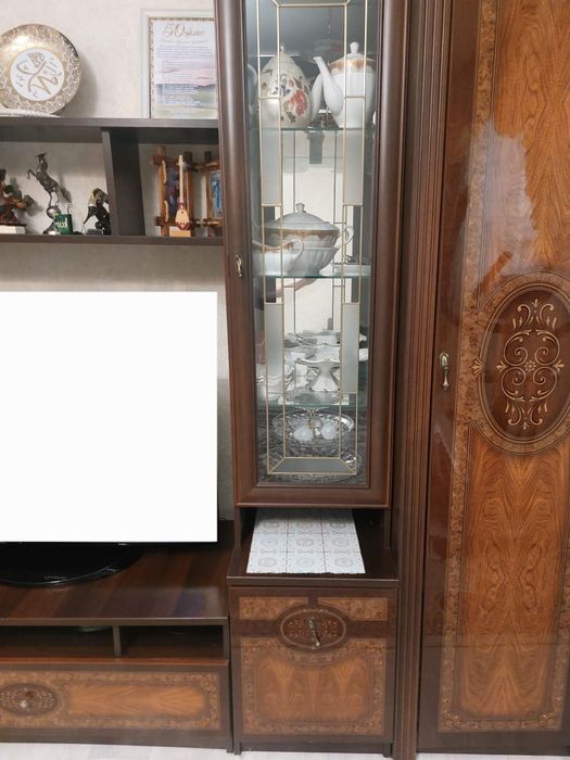 Шкафы и камод под телевизор