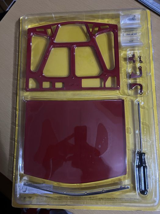 Revista numarul 1 . Macheta Dacia 1300 scara 1:8