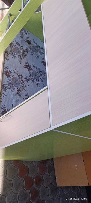 Детская двух ярусная кровать