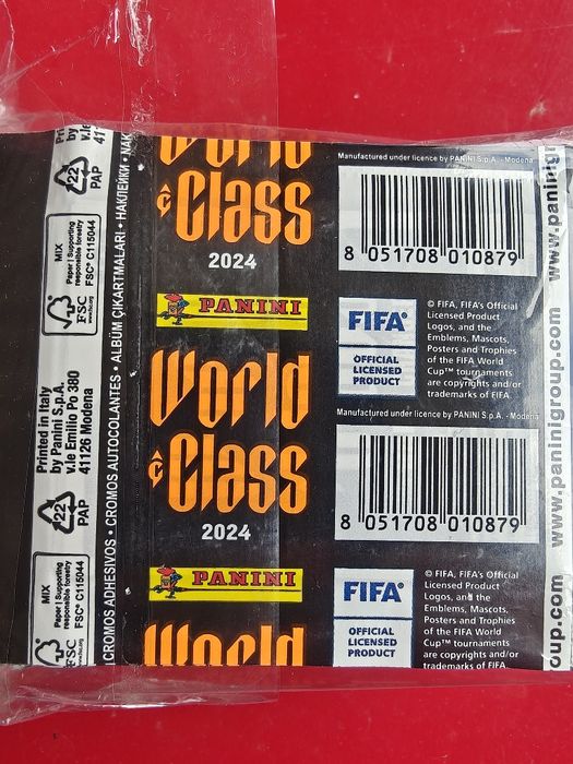 50 plicuri sigilate world class 2024