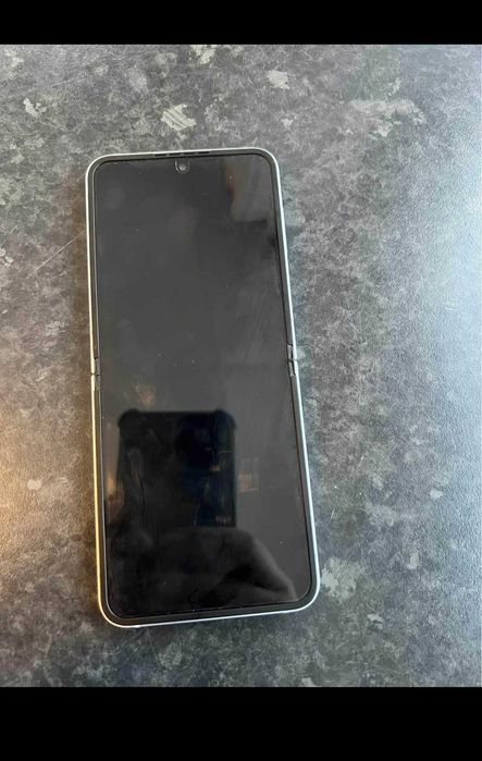 Samsung Galaxy Flip 6