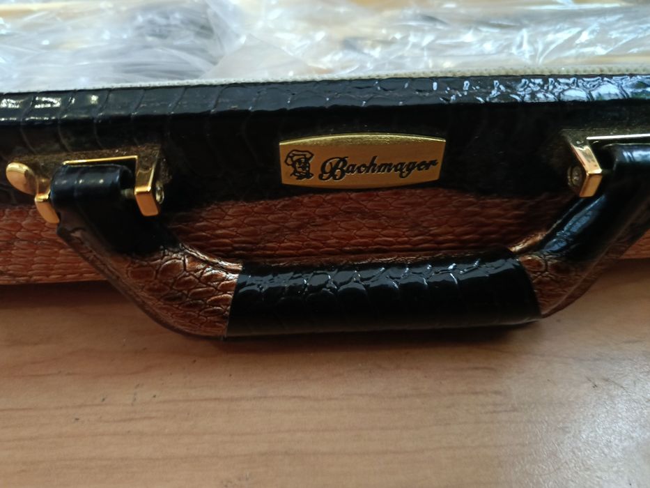 Посудана на Versace чисто нова .