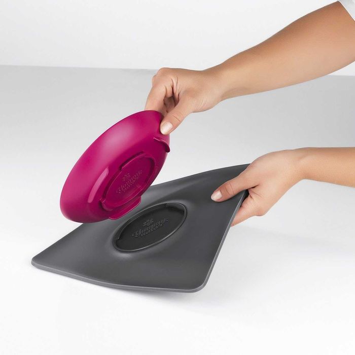 Купа и неплъзгаща се подложка за кучета и котки Yummynator