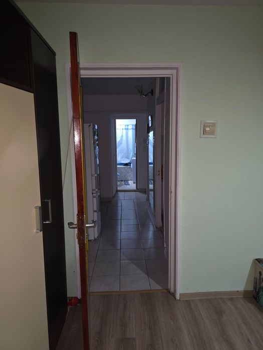 Vând apartament cu 2 camere conf 1 titan