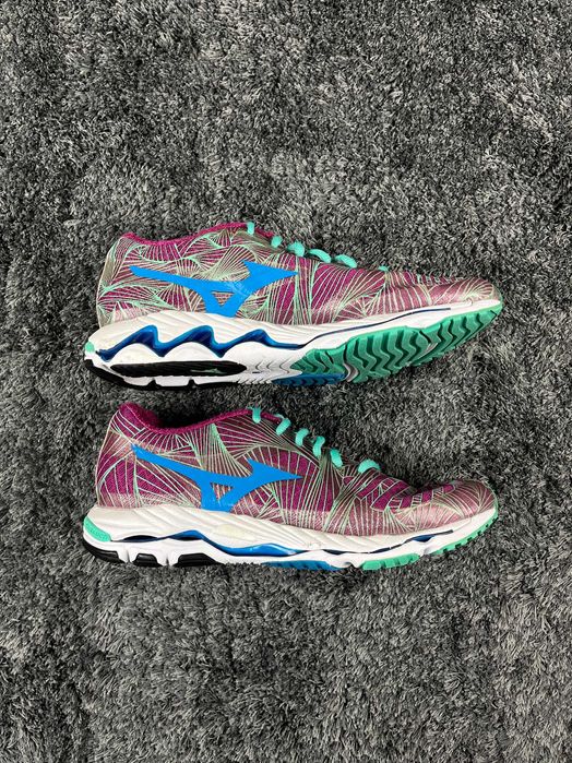 Mizuno Wave Paradox Дамски Маратонки