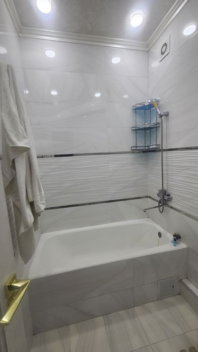 Продаётся 4 комнатная квартира в Чиланзар 18 квартал 8 дом