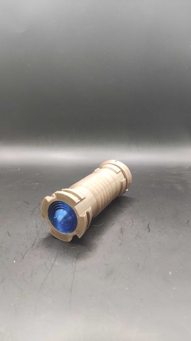 Sabie telescopică pliabilă – recuzită sci-fi extensibilă