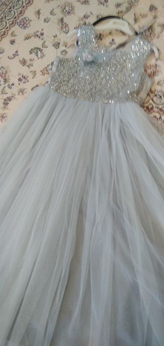 Нарядные платья для девочек