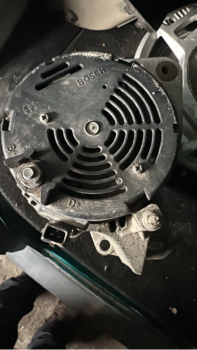 Продам генератор гольф 3 1.8