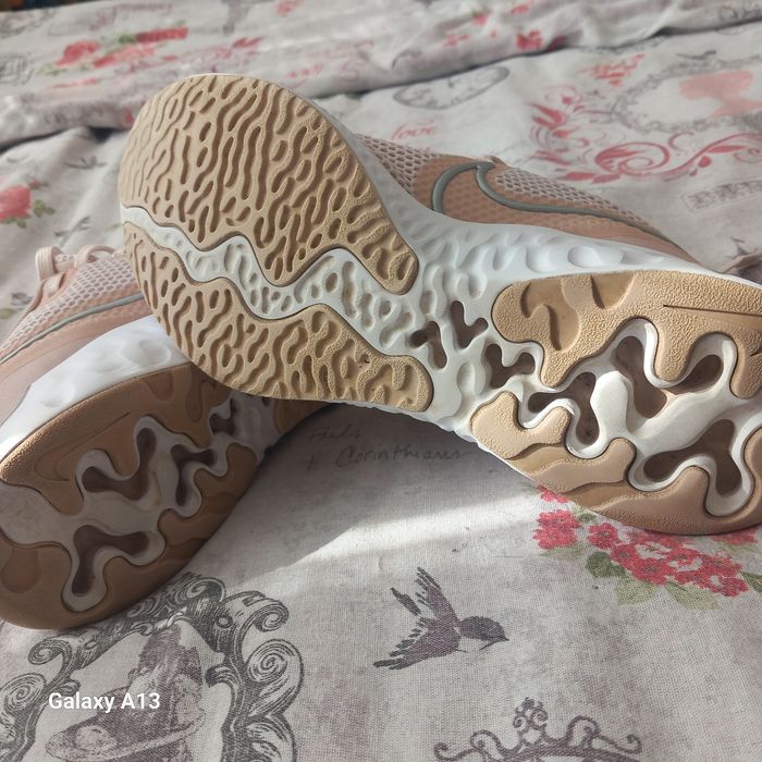 Дамски маратонки Nike Renew