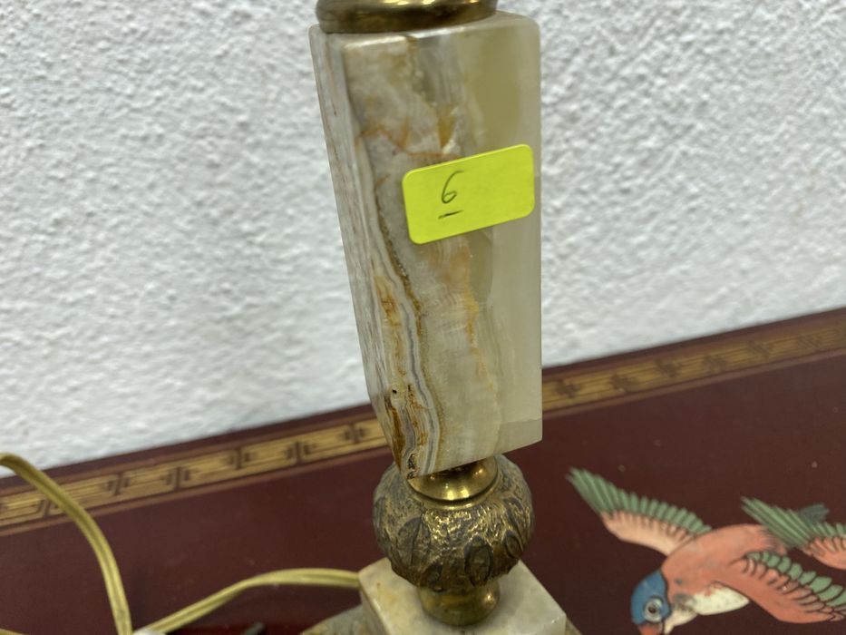 Стара настолна лампа от месинг и оникс