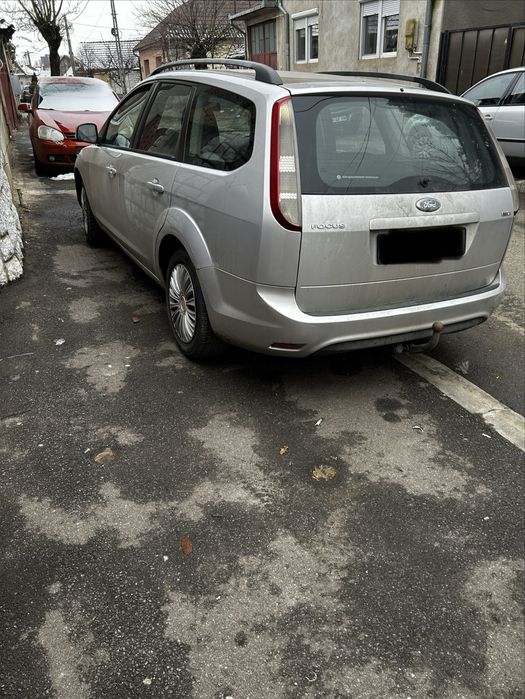 Vand ford focus 2010 pentru dezmembrat