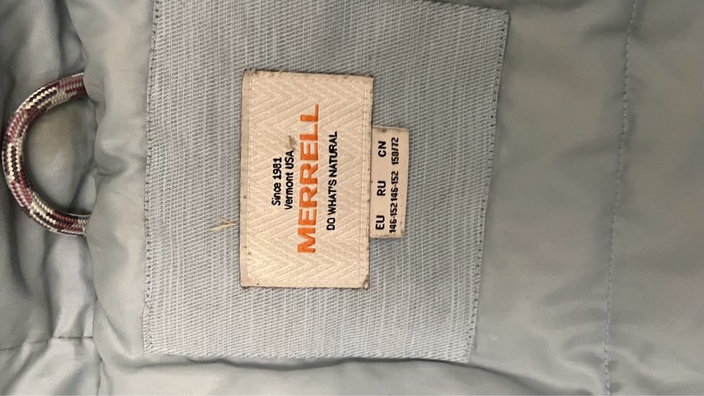 Продам куртку на ребенка