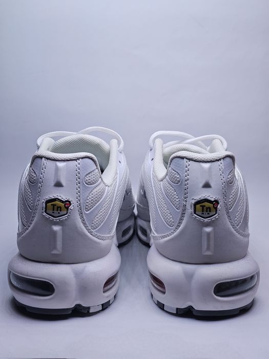 Nike TN albi mărimea 44