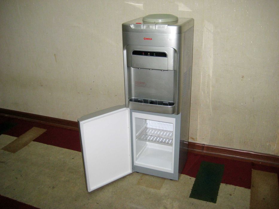 Кулер 3+1 музлатгичли компрессорли иссик ва совук сув учун зур ишлиди!