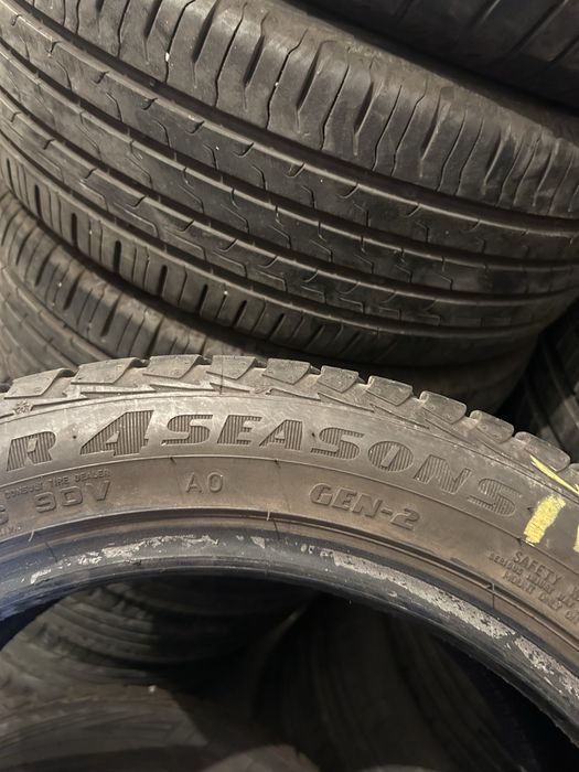 215/45/16 Good year