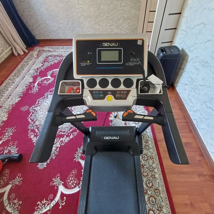 Продам беговую дорожку GENAU 900