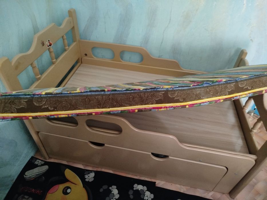 Продам детскую кровать