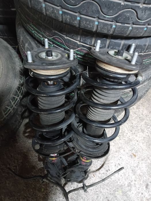 Передние стойки Mazda 6