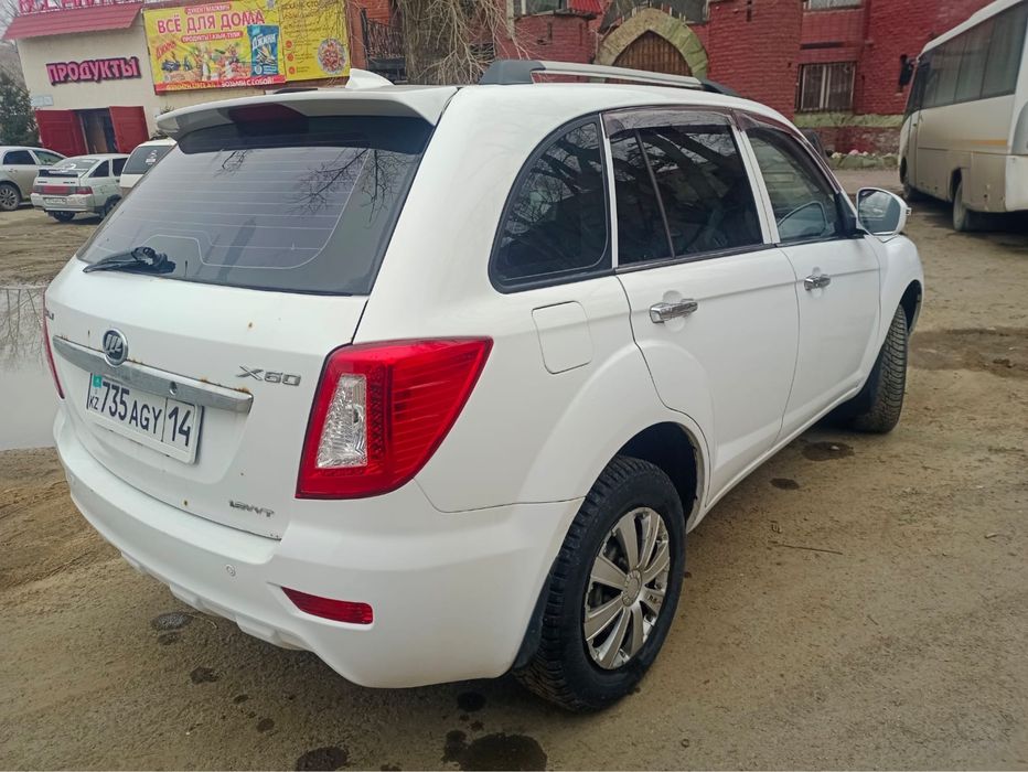 Автомобиль Lifan x60 срочно