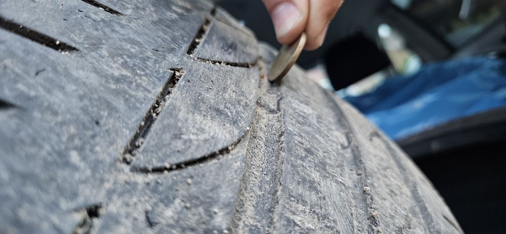 Vand 3 anvelope 245 40 r18 de vara